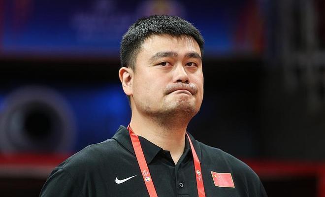当足球遇上非遗!“梅州啦啦队”竹板声声唱响客家风韵