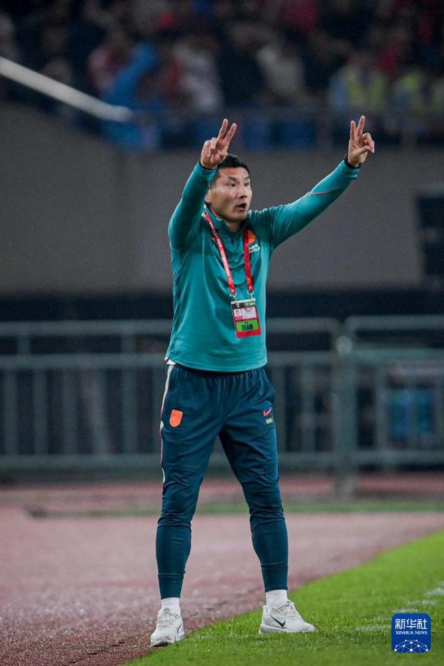 别再吹世界第一了!1302根柱子,正在悄悄掀翻中国基建的老套路