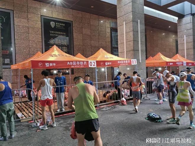 小布破解抢七魔咒背靠背进决赛,王欣瑜被称成柏林500赛最难姑娘
