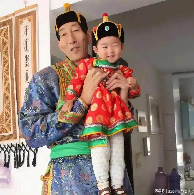 一句“走个面儿”！《抓特务》票房走没了！