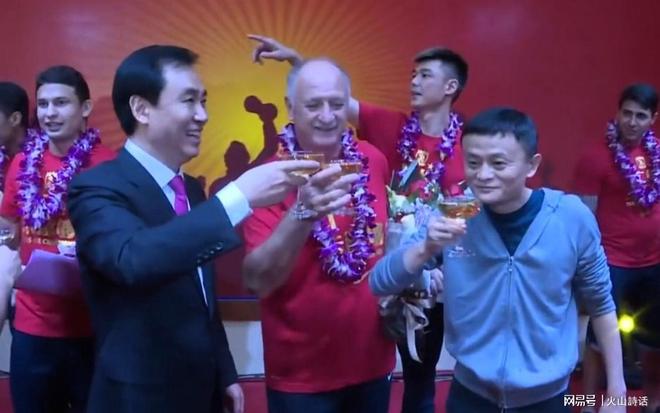 战瑞士4次射正，为卡塔尔队世界杯单场最多