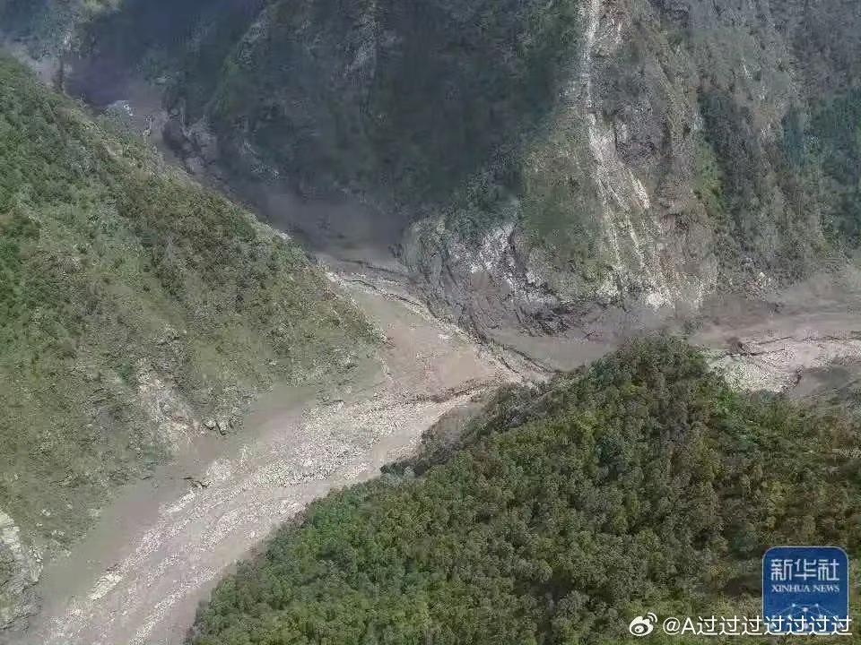 大罗：我全力支持内马尔，姆巴佩的踢法让我想起巅峰期的自己